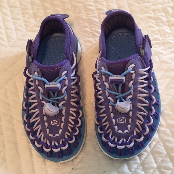 Nwt keen sandals - Picture 2 of 5